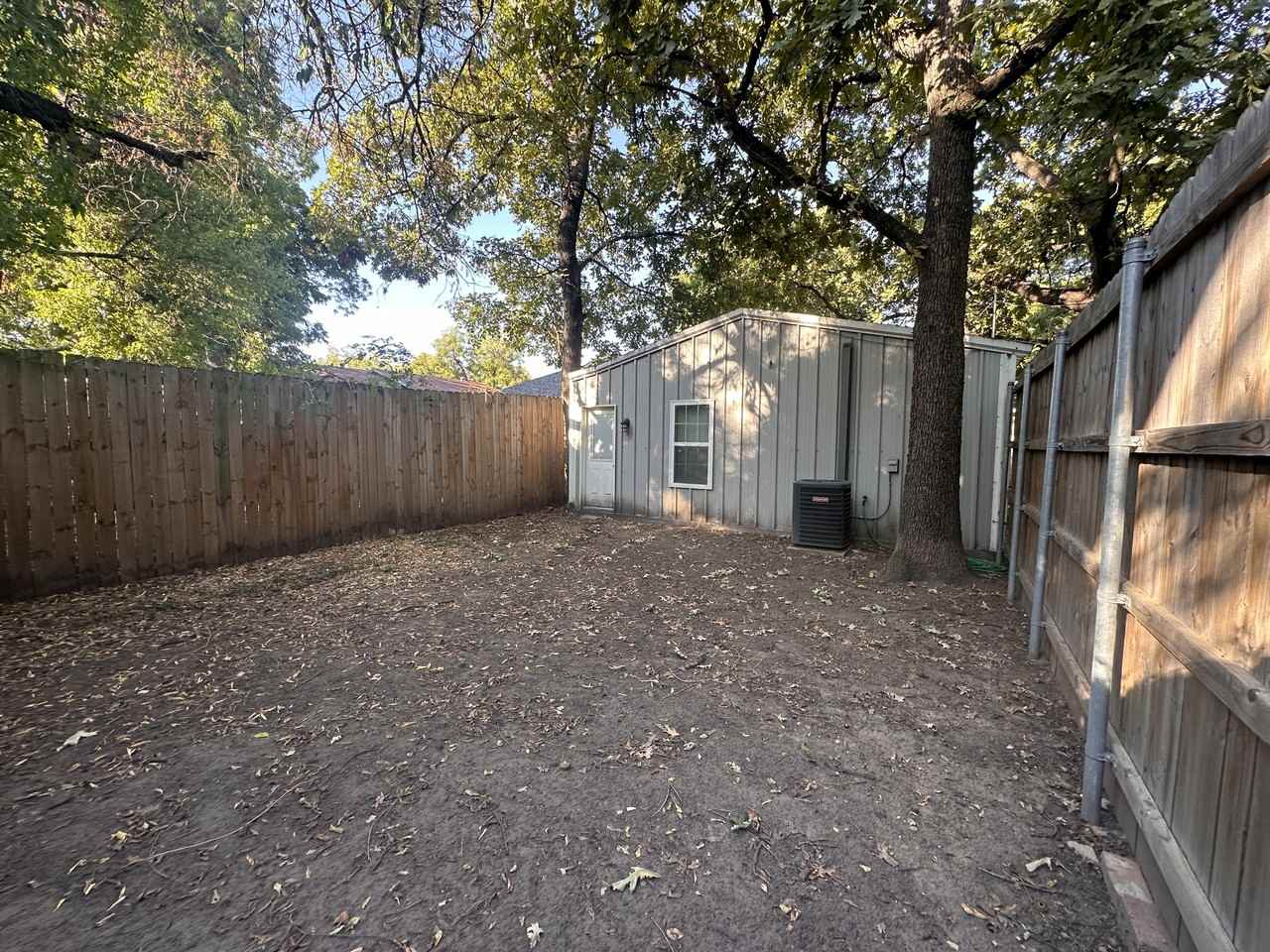 916 North Austin Street #102 - Photo 3 of 15