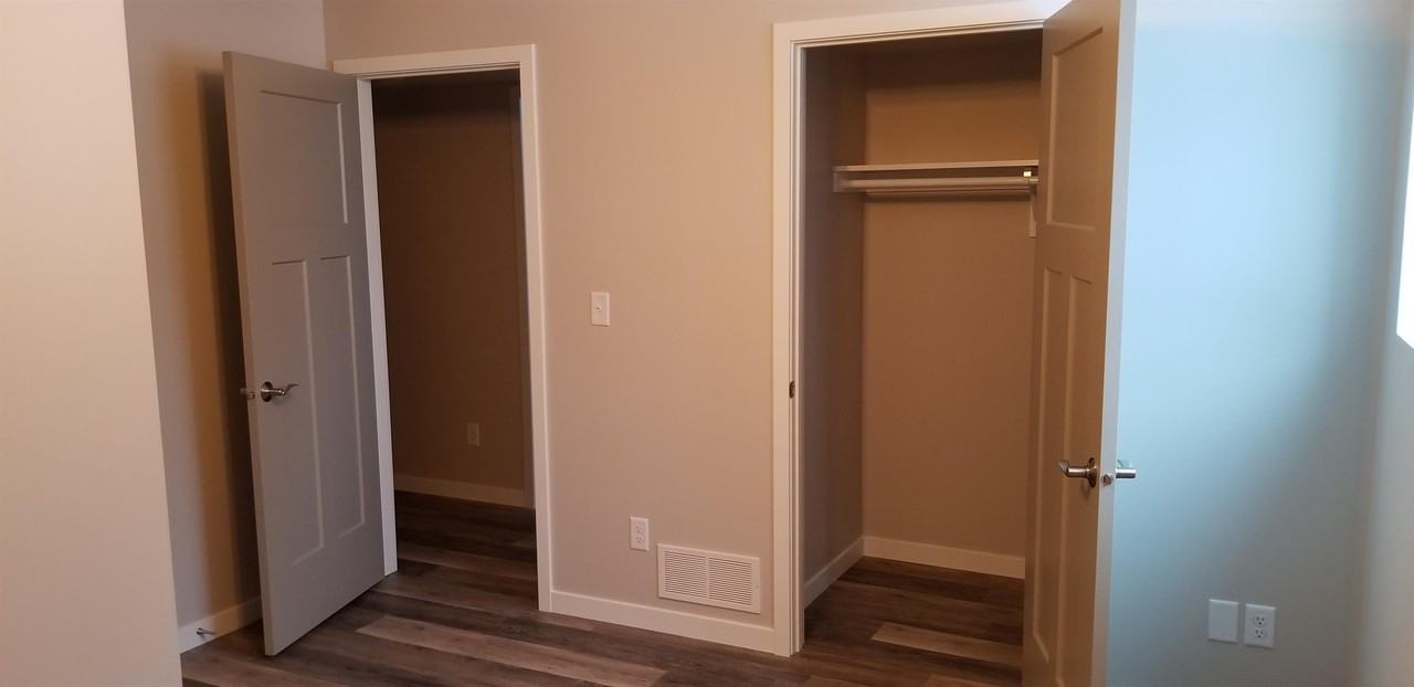 401 Roark Way - Photo 3 of 19