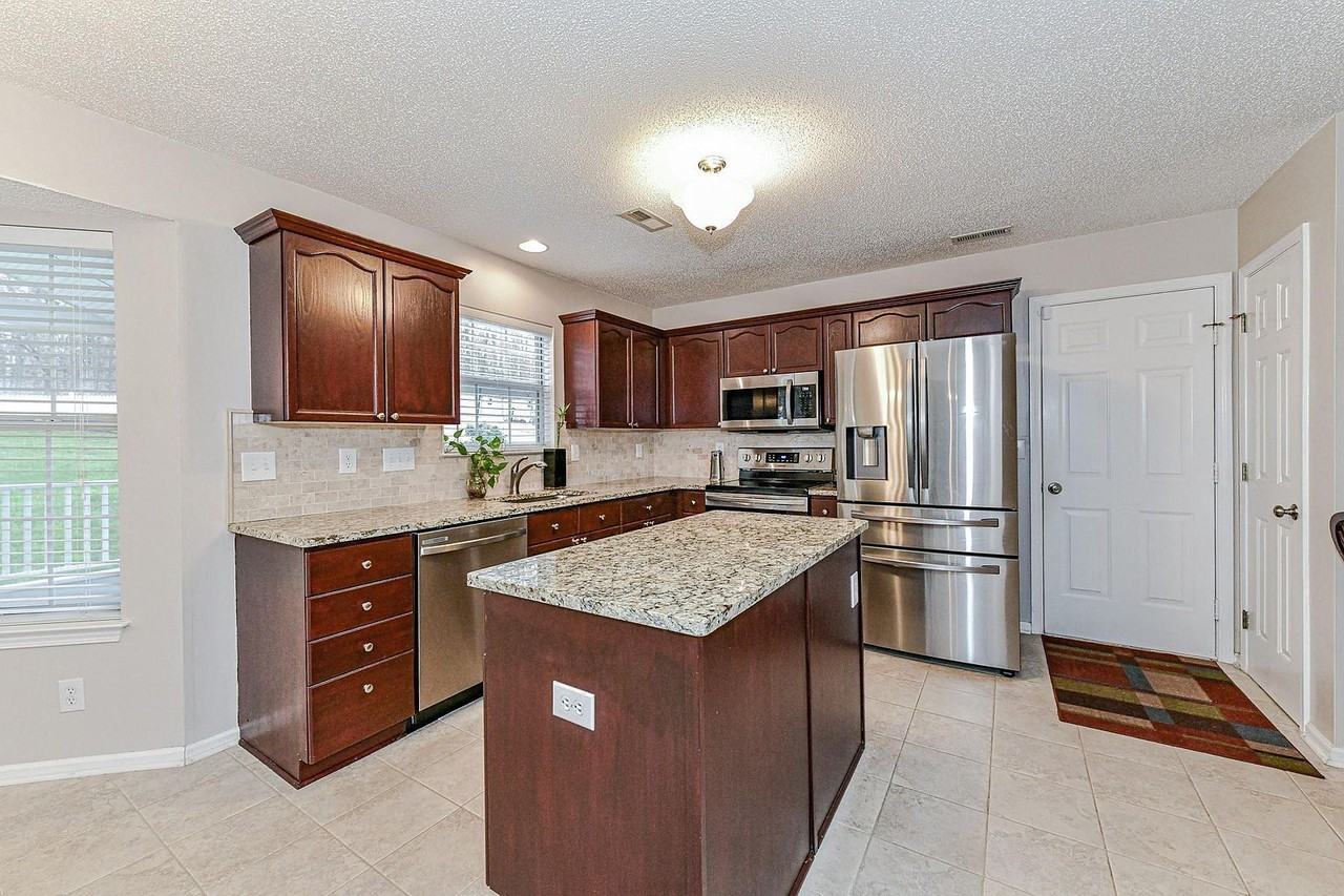 1411 Deer Spring Ct #1 - Photo 7 of 50