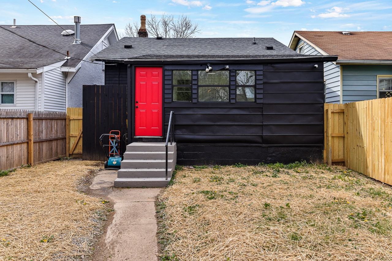 103 S 43rd St - Photo 6 of 10