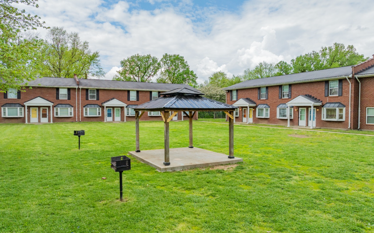 Carpenter Apartments - Photo 3 of 44