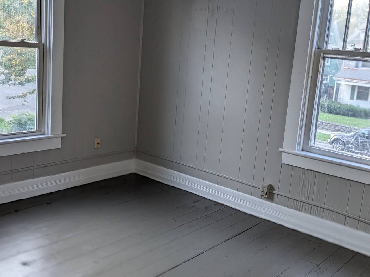 335 Richmond Ave - Photo 2 of 12