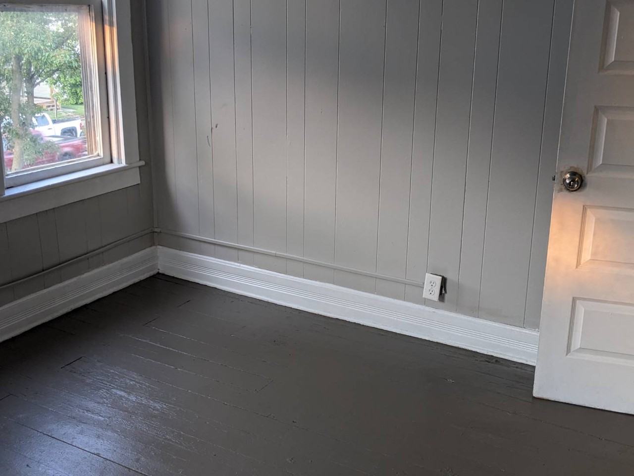 335 Richmond Ave - Photo 4 of 12