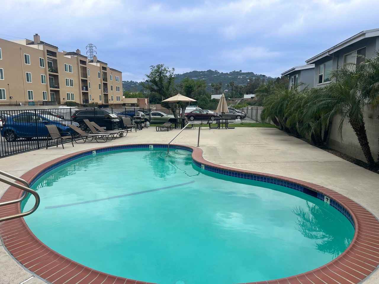 11018 Moorpark Apartments - Photo 7 of 8