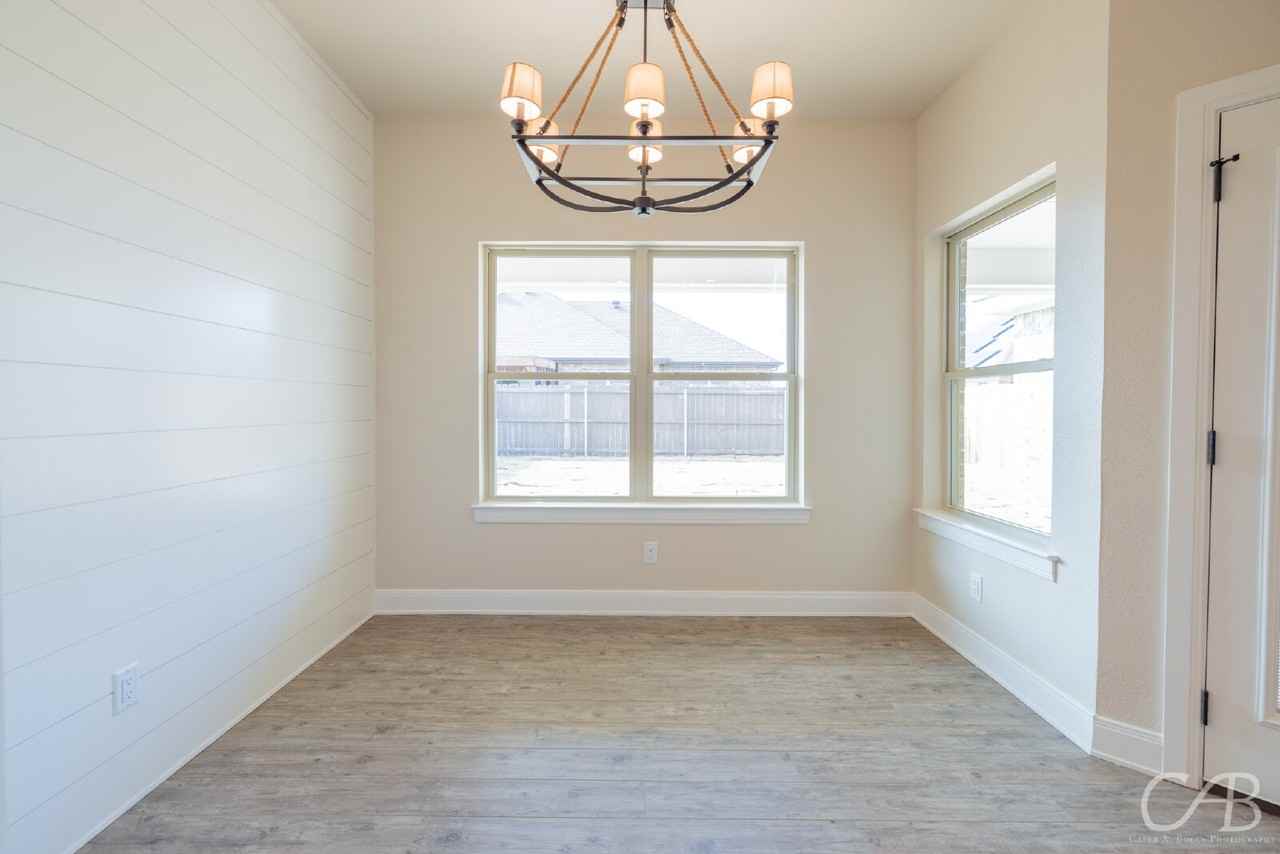 6566 Stadium Dr - Photo 5 of 24
