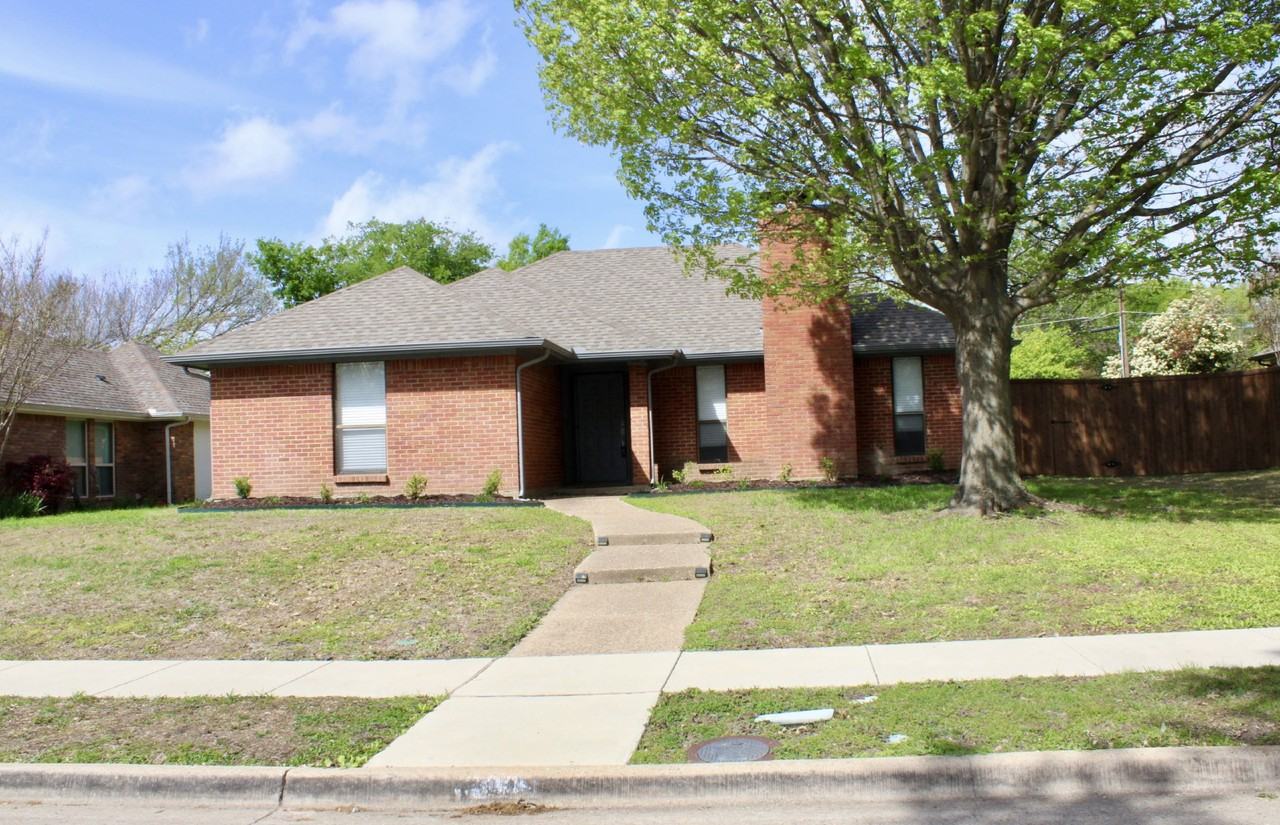 3009 Osceola Dr - Photo 2 of 23