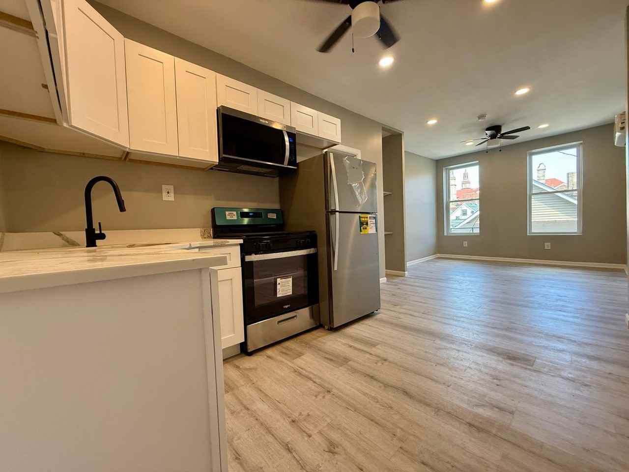 3221 S May - Photo 2 of 36