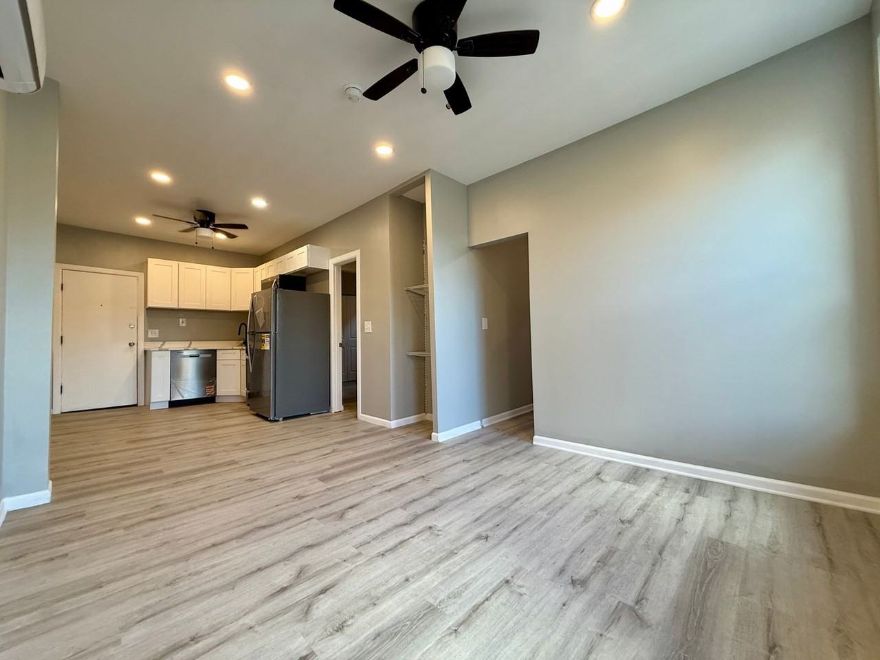 3221 S May - Photo 4 of 36