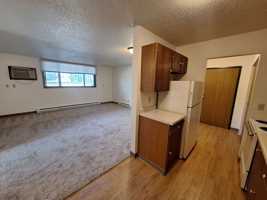 featured image of 1073 Landeco Ln
