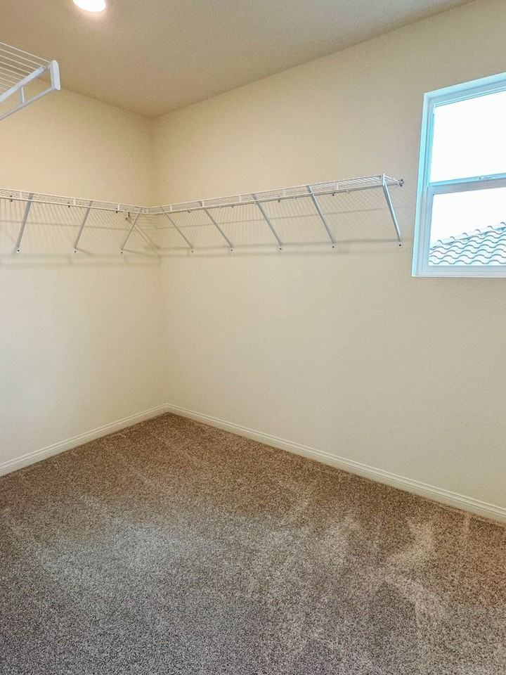19476 Season Grove Dr - Photo 2 of 14