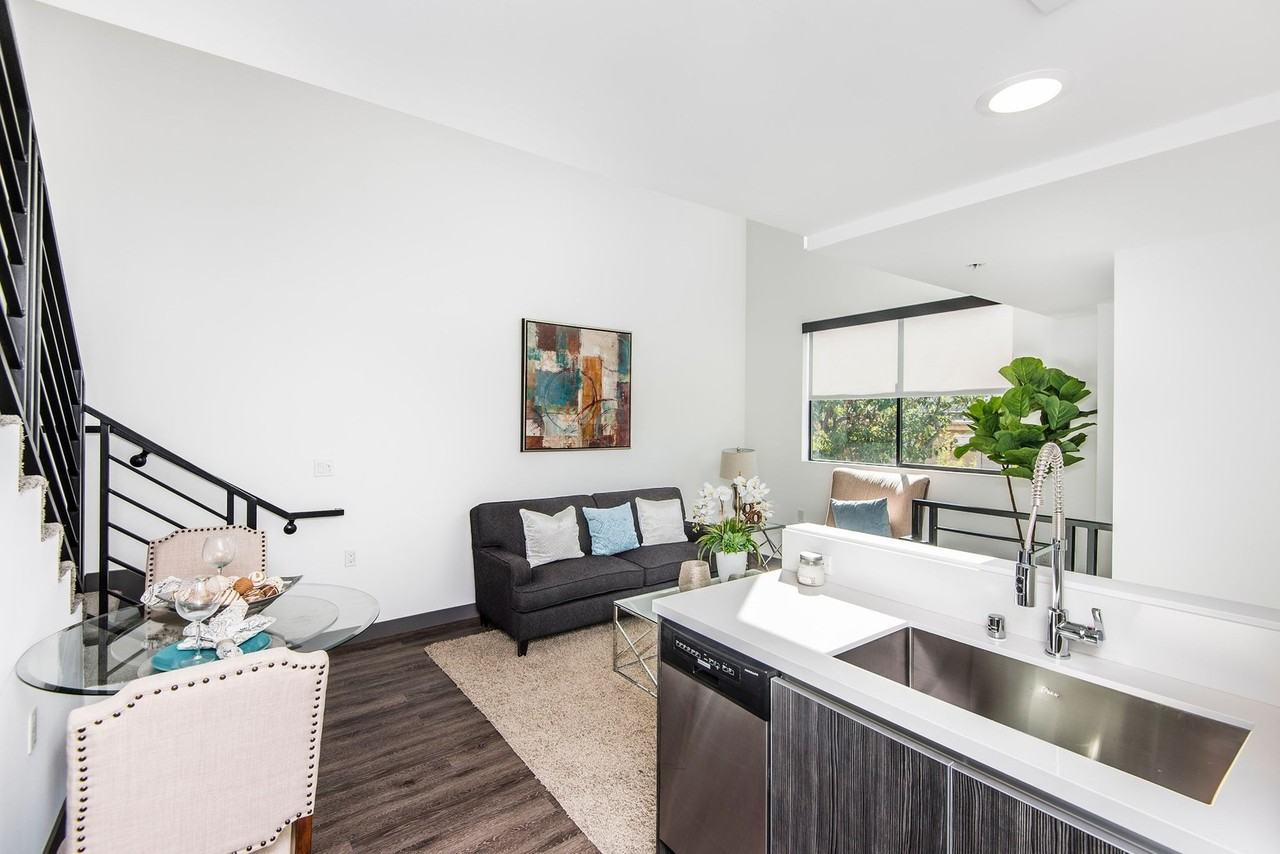 Come home to these New Modern Townhouse in Hollywood! - Photo 4 of 12