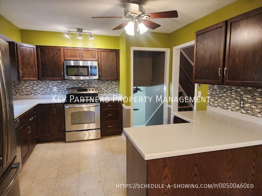 10710 W 91st Ter - Photo 4 of 19