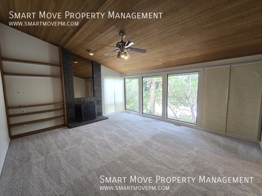 945 E Hearthstone Dr - Photo 7 of 50