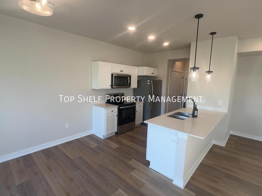 5568 Cedar Dr - Photo 3 of 12