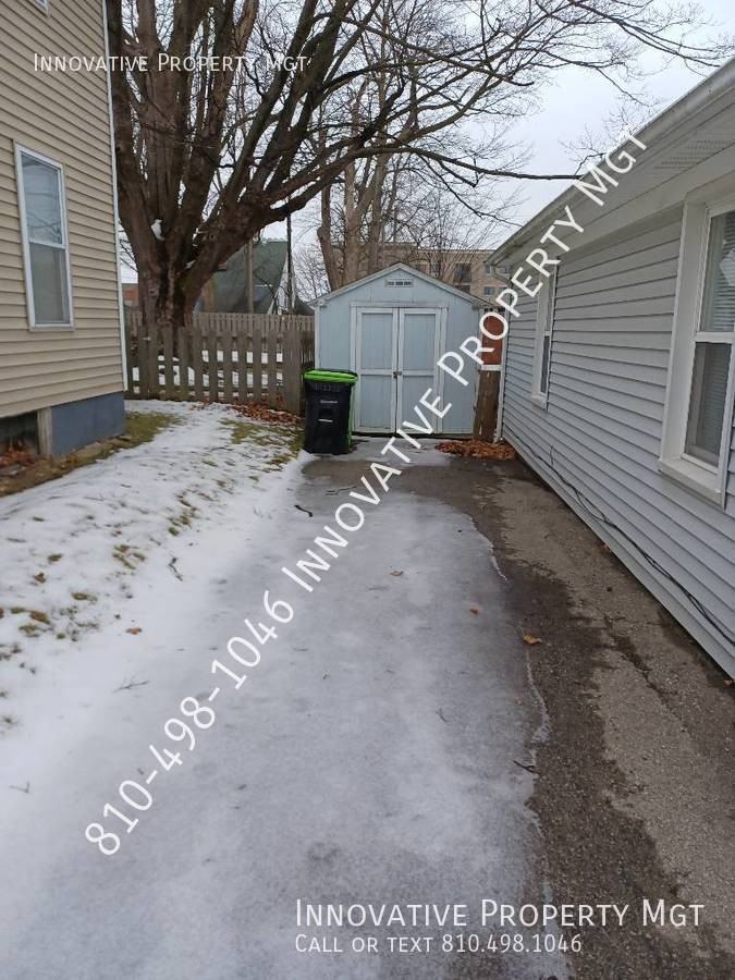 102 S Pine St - Photo 3 of 23