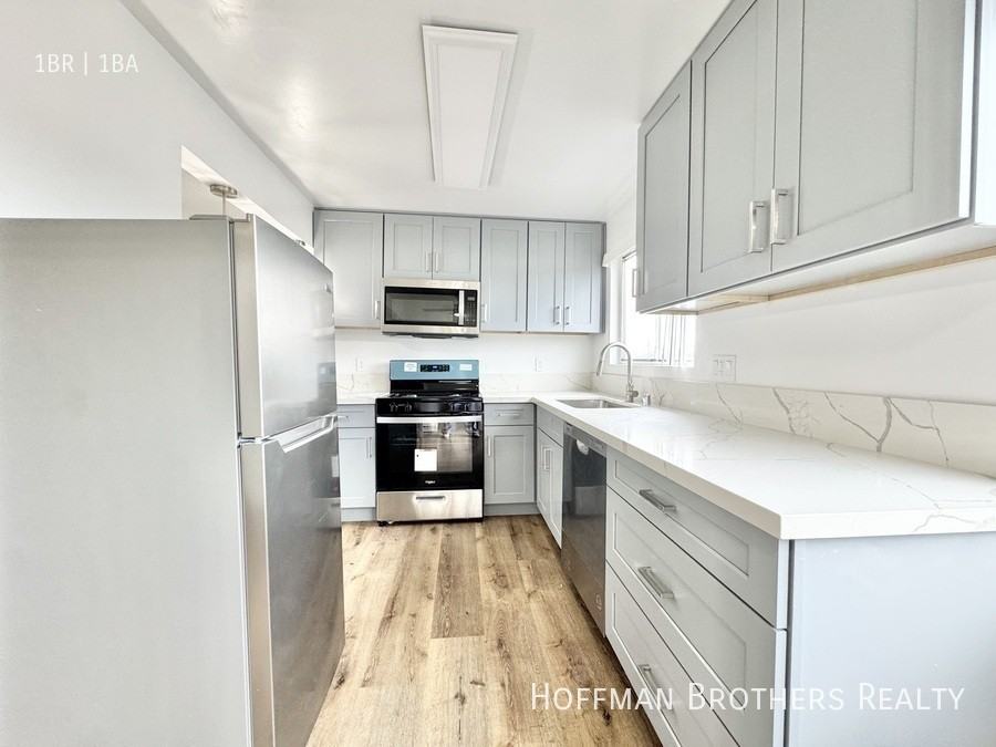 14917 Hartland St #7 - Photo 2 of 10