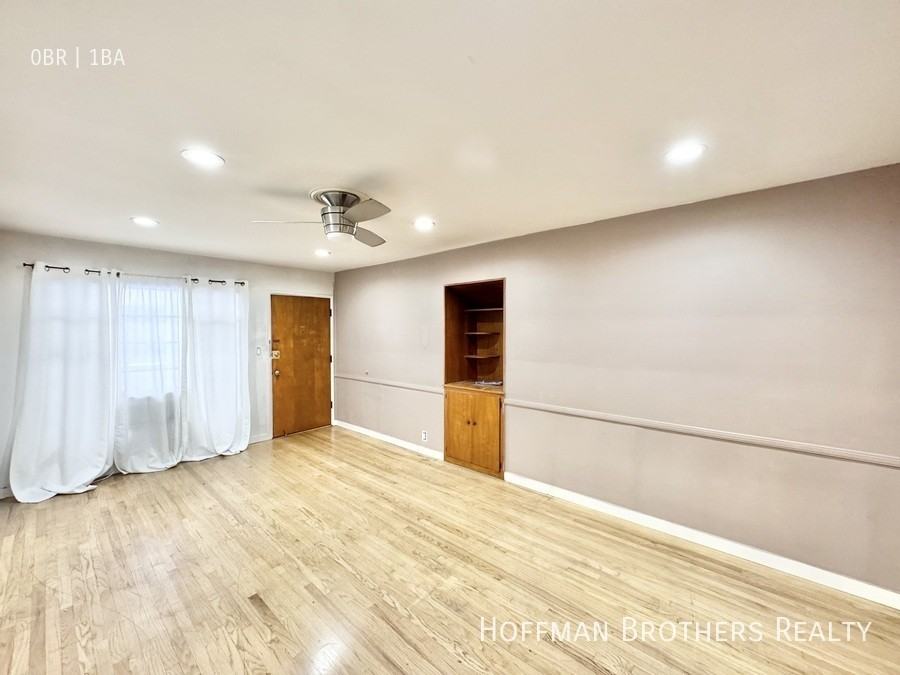 125 N Hamilton Dr #B - Photo 2 of 8