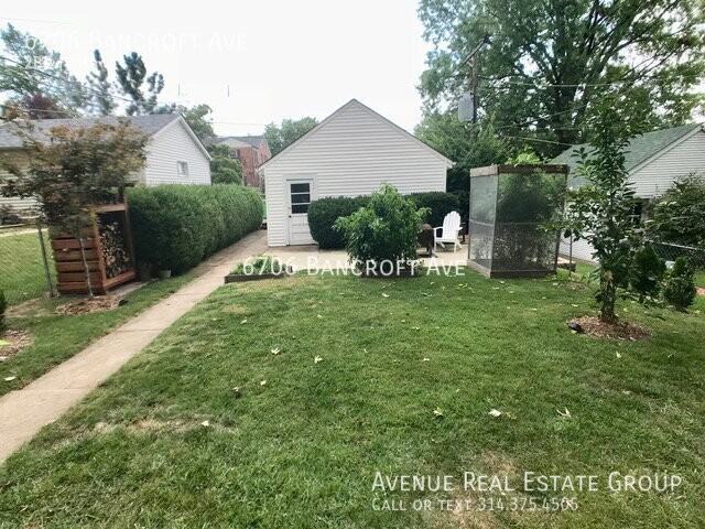 6706 Bancroft Ave - Photo 2 of 14