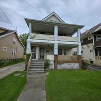featured image of 1394 Larchmont Rd