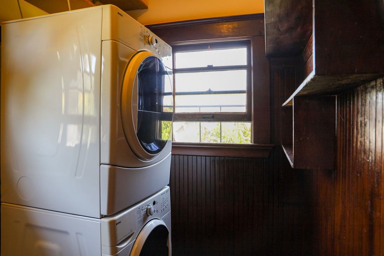 414 41st St - Photo 3 of 26