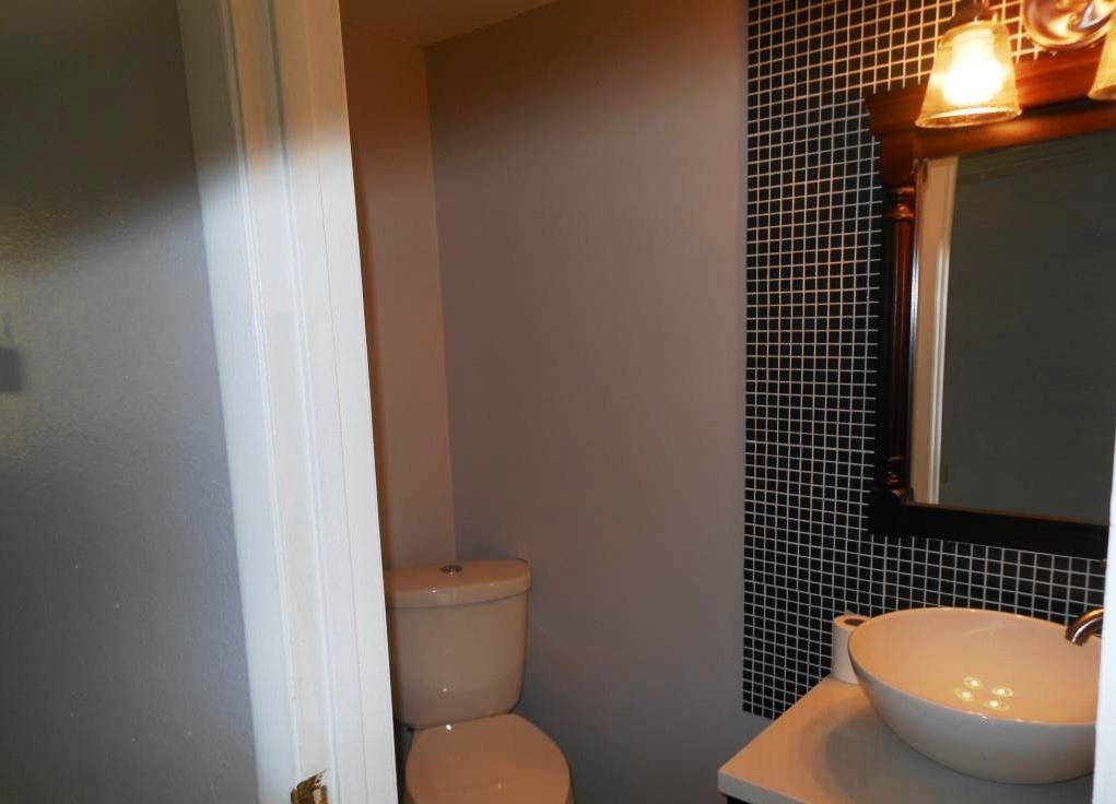 1139 N Park Ave #NA - Photo 6 of 10