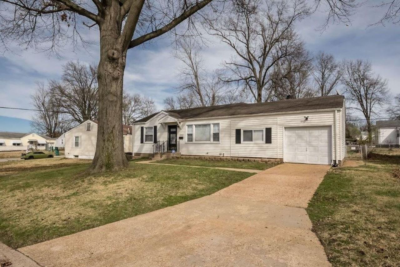 10546 Anson Dr - Photo 2 of 13