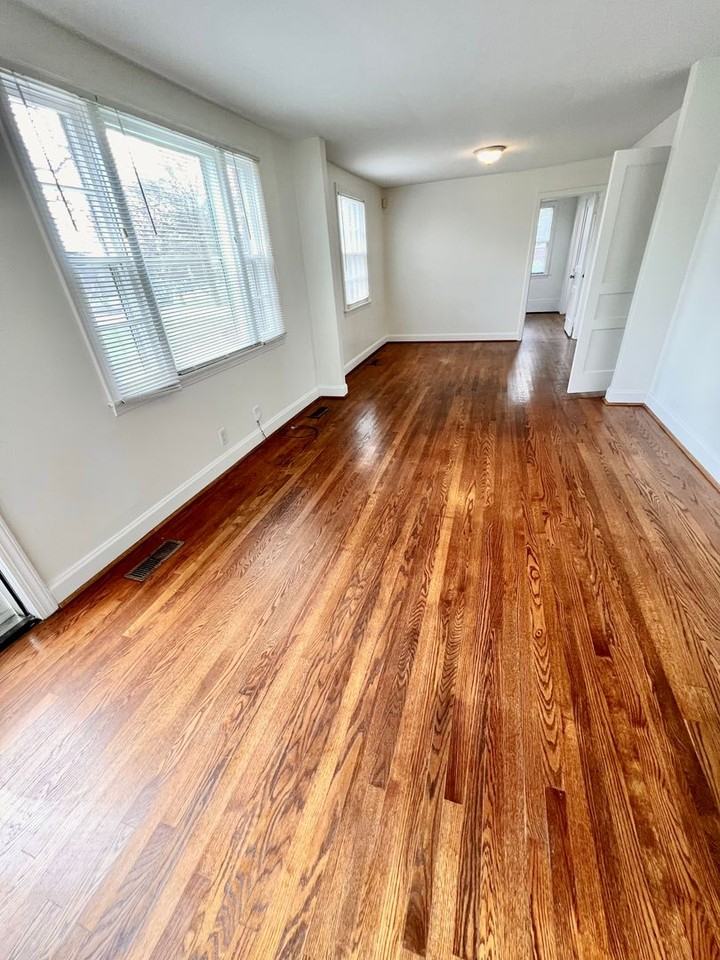 1123 Gibson Dr - Photo 6 of 24