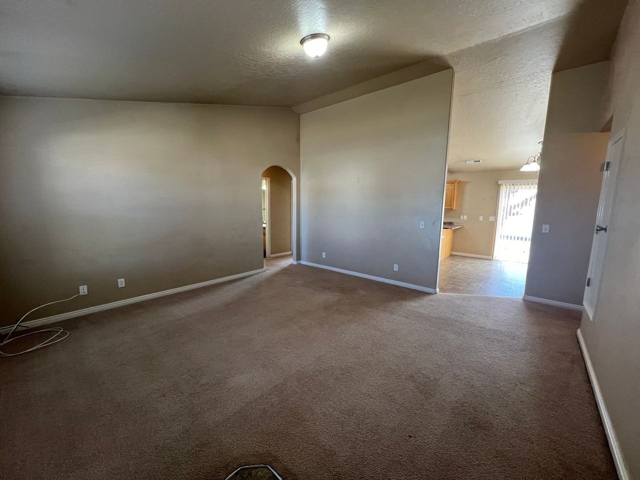 417 W 2075 N - Photo 2 of 20