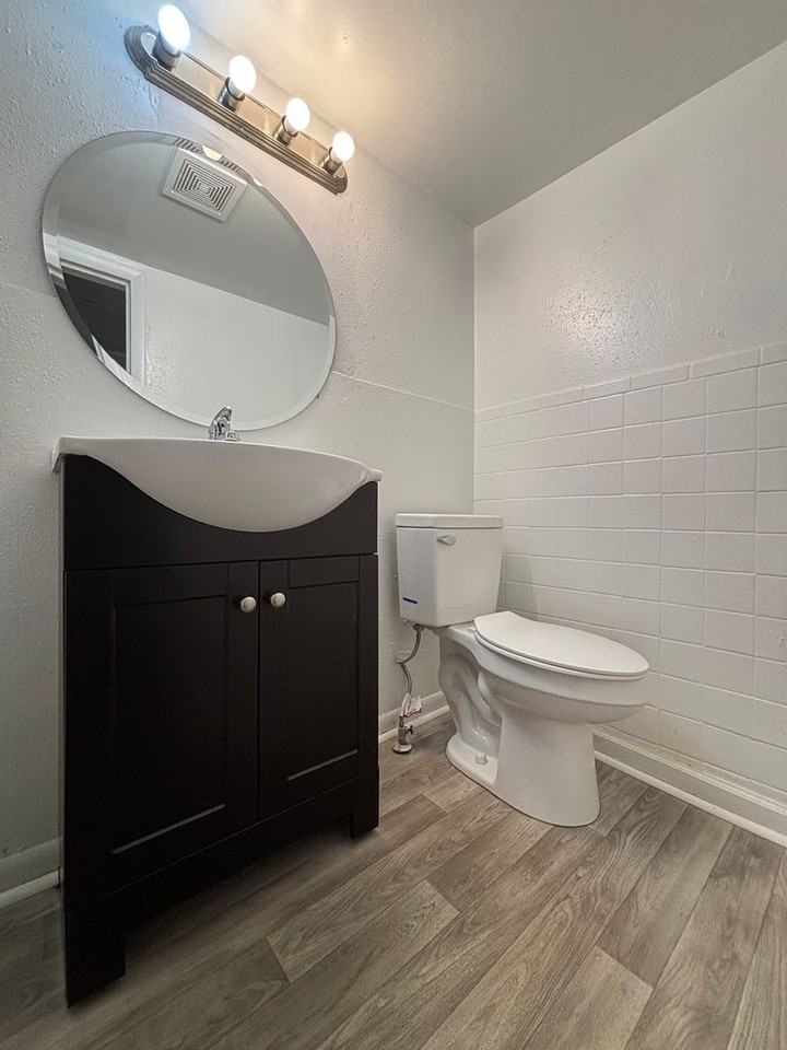 817 W Mount Vernon St - Photo 6 of 7