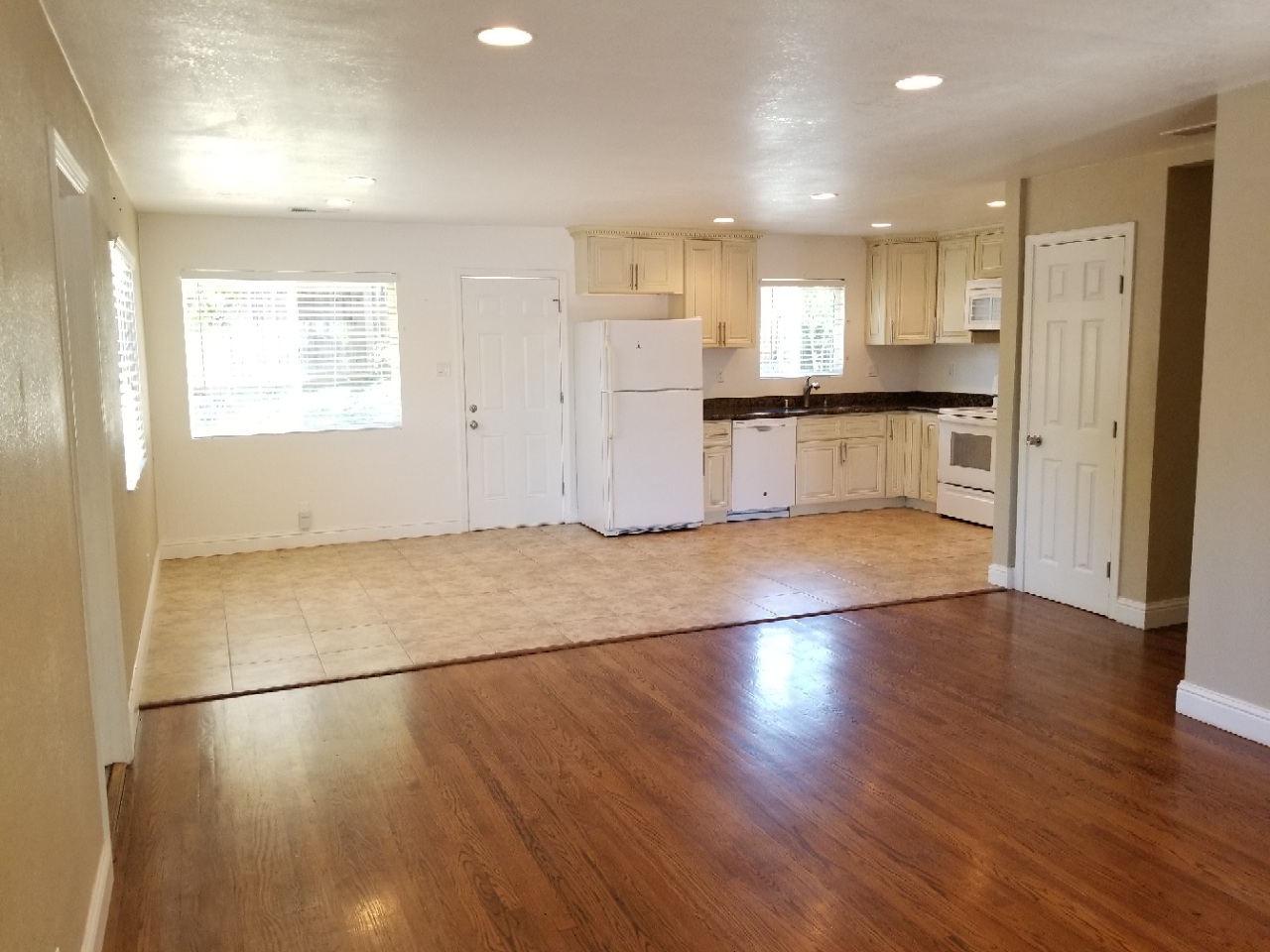 1406 Idaho Ct - Photo 3 of 14