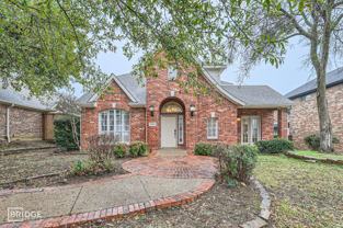 1105 Shores Blvd - Photo 1 of 1