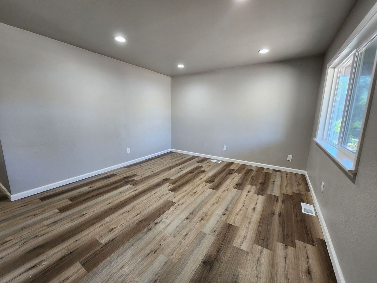 2874 Carmel Cir - Photo 5 of 19