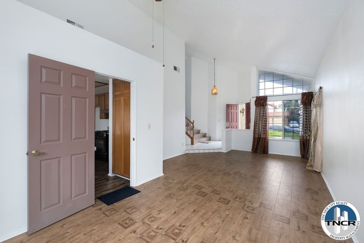 3049 Mojave Ct - Photo 2 of 17