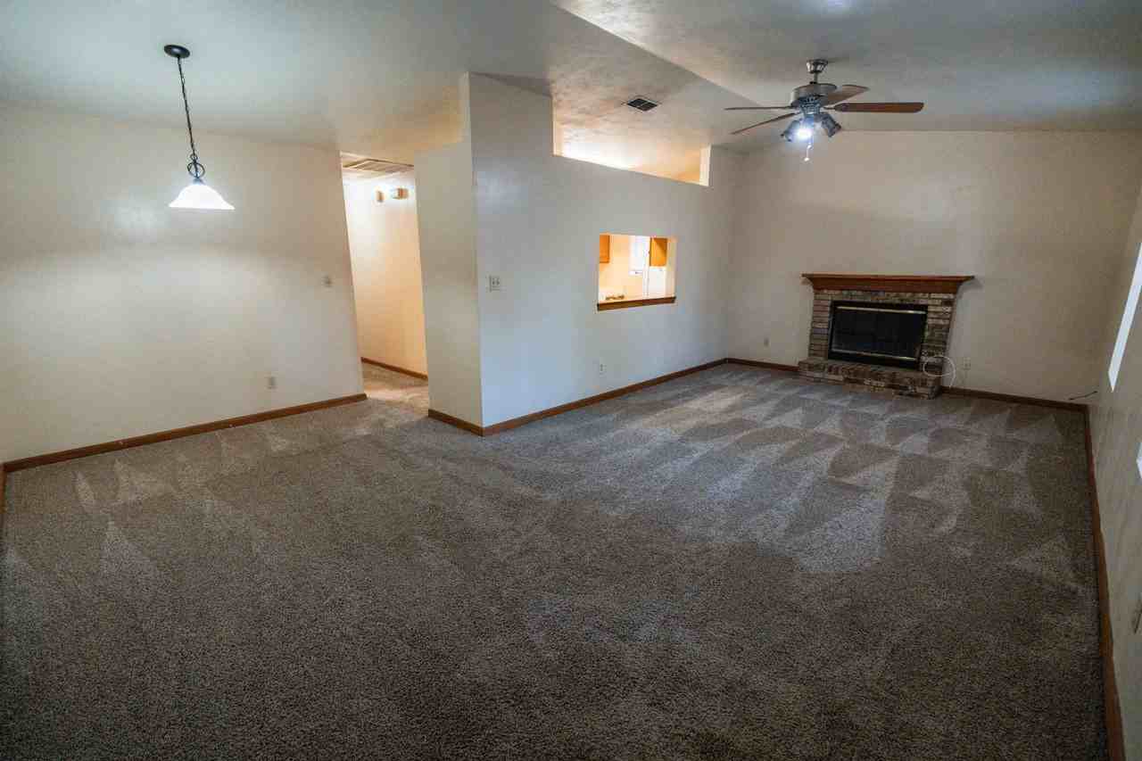 1224 Brafforton Dr - Photo 3 of 33