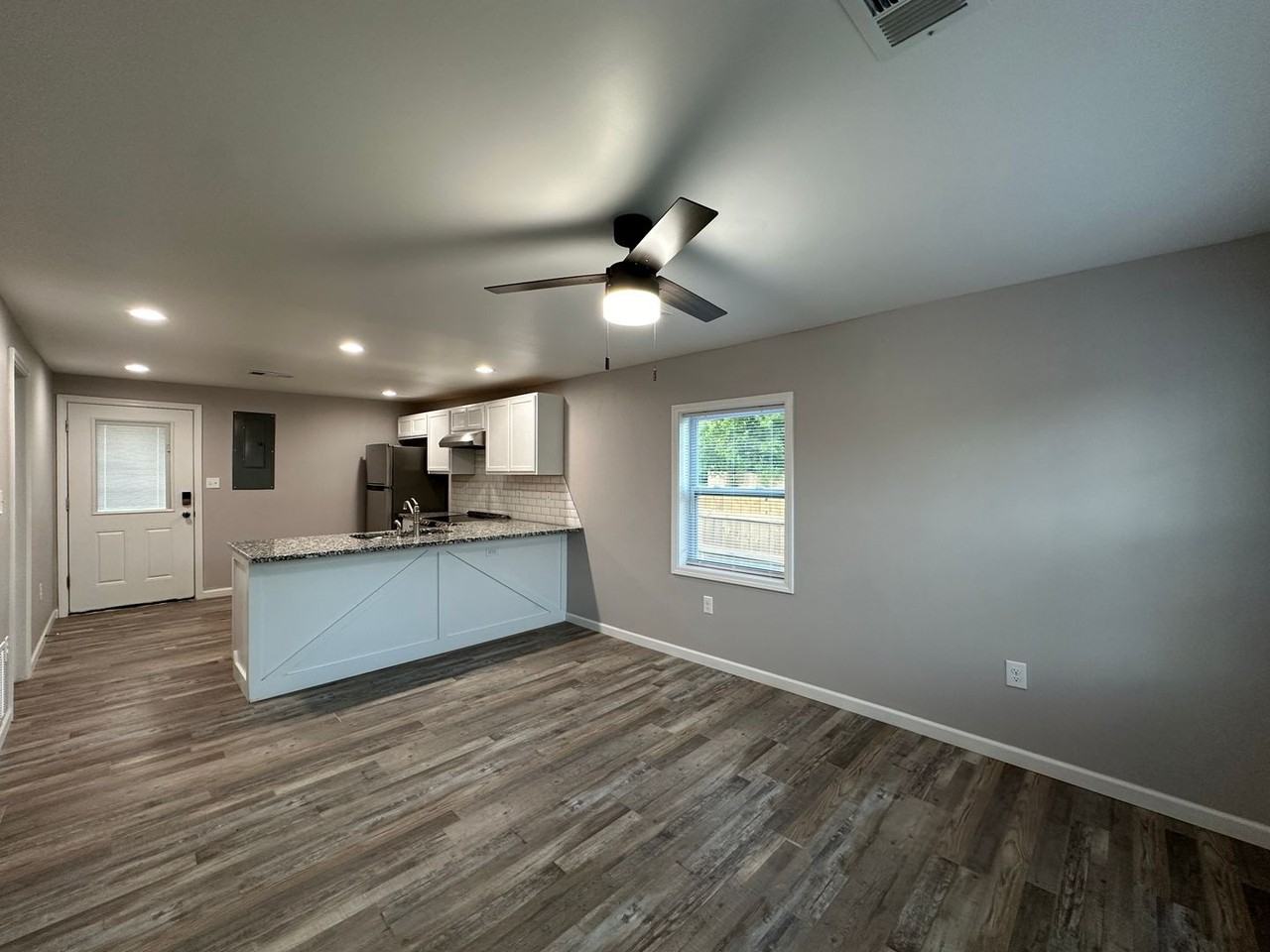 3021 Neis St - Photo 3 of 15