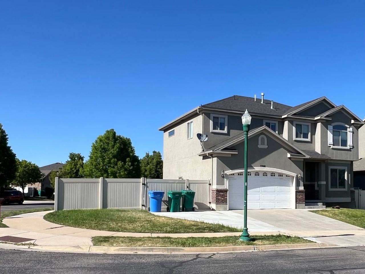 3308 W Sanborn Dr - Photo 3 of 24