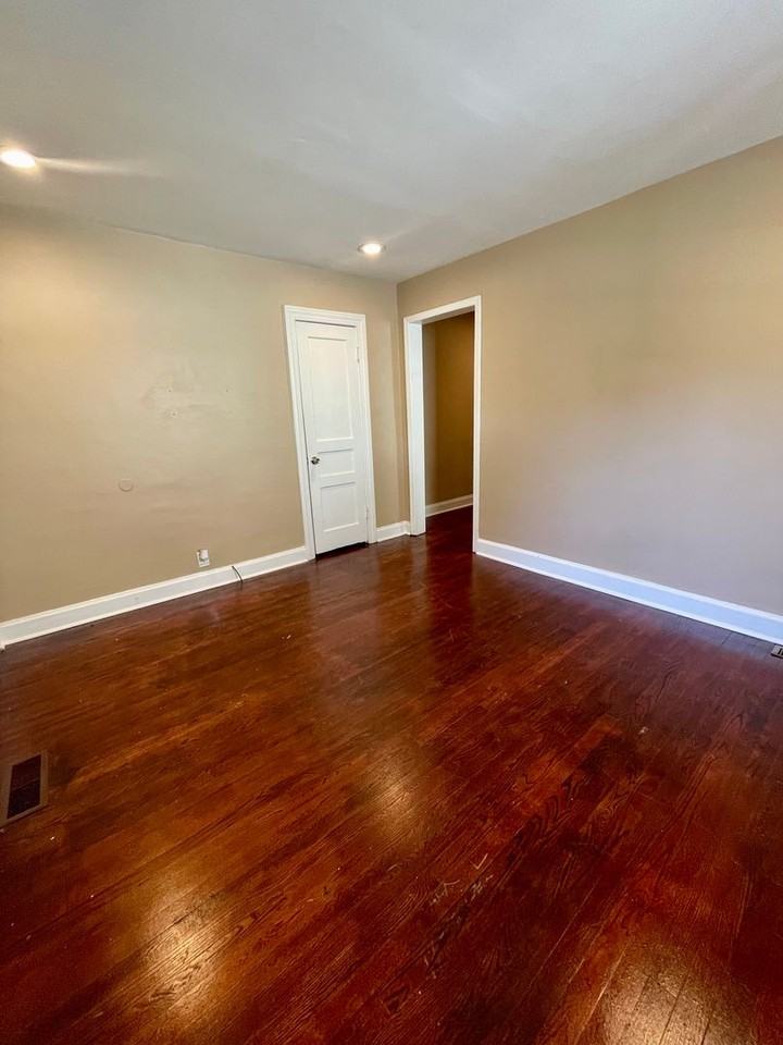 208 Lutie Street #B - Photo 3 of 13