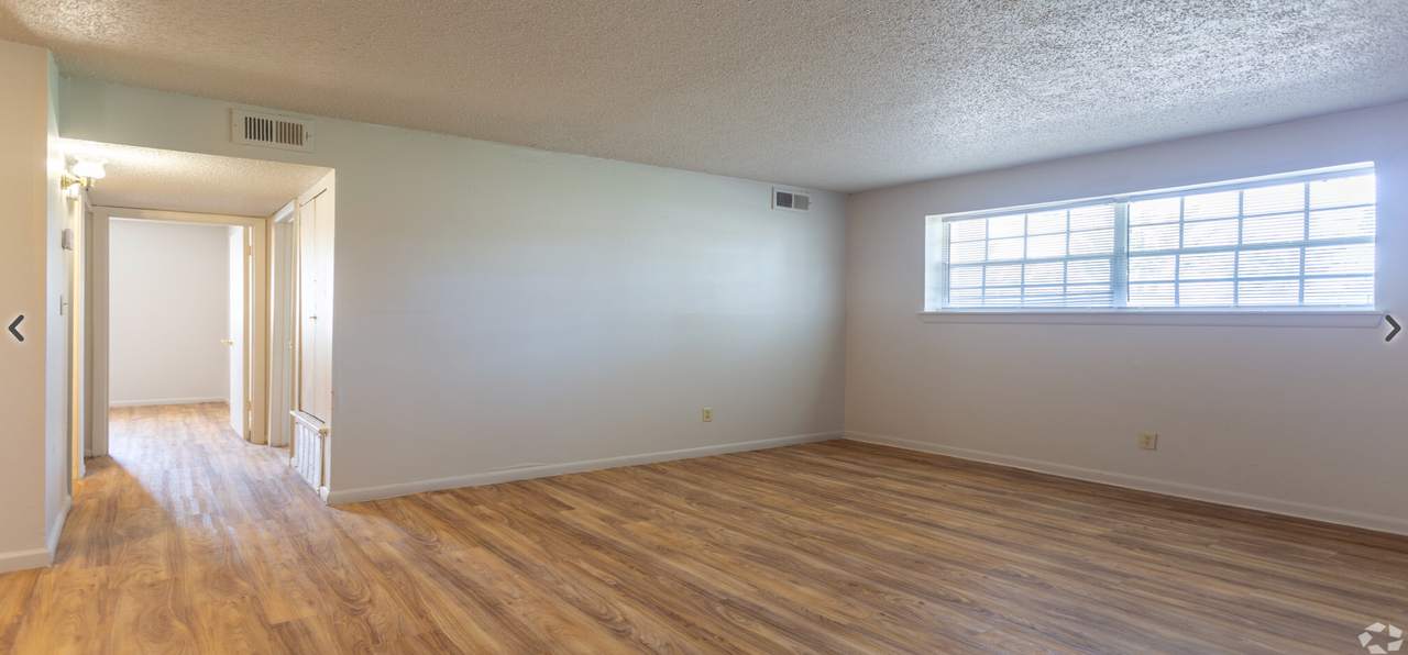 Yorktown - Photo 3 of 22