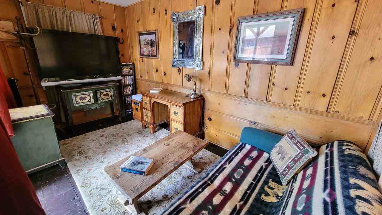 15975 Greenleaf Springs Rd - Photo 2 of 19