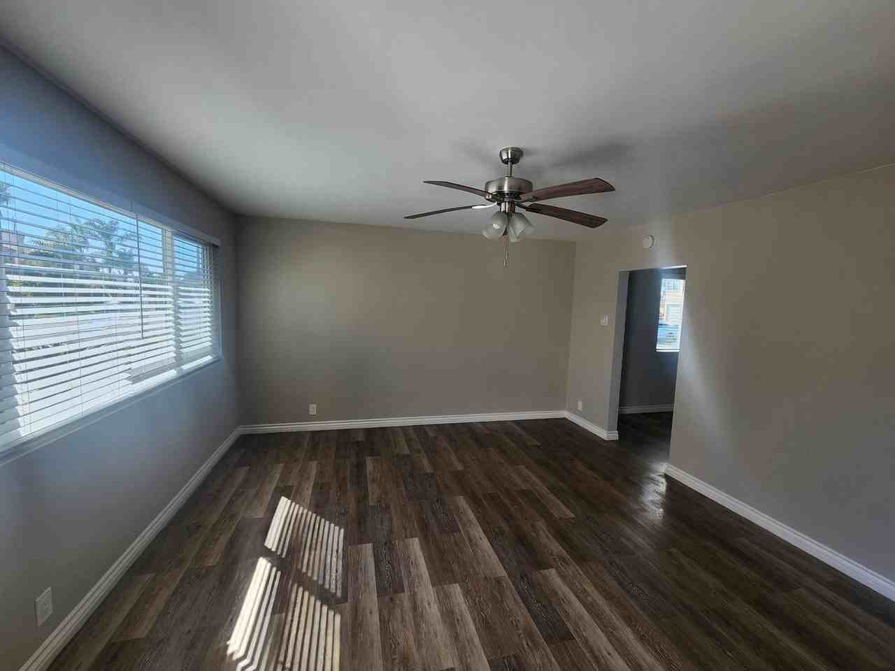 1101 Delaware St - Photo 3 of 21