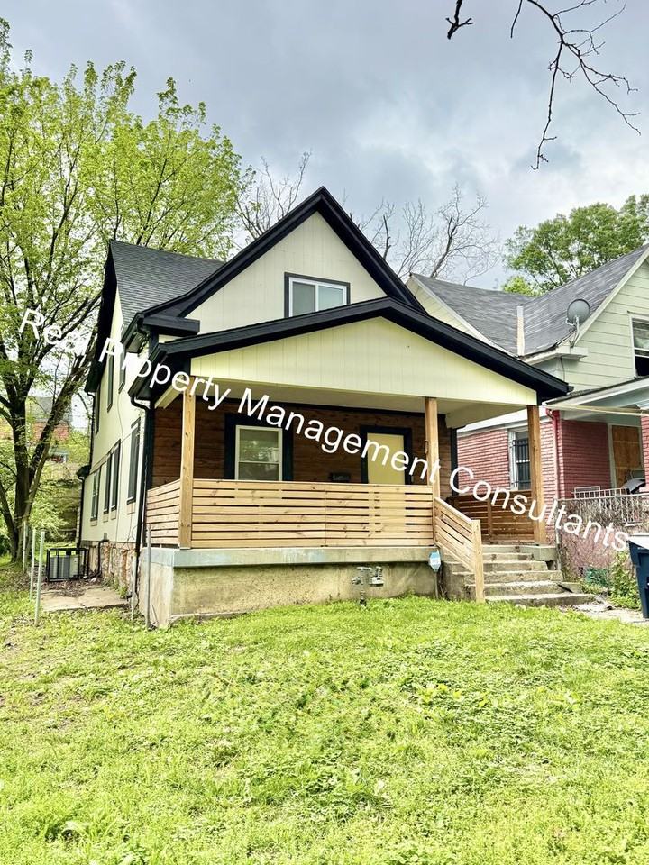 3223 E 6th St - Photo 2 of 29