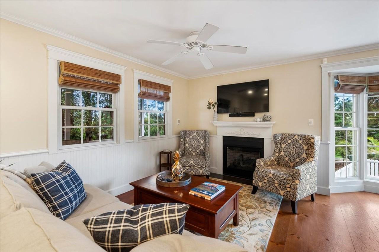 1615 Olinda Rd - Photo 3 of 26