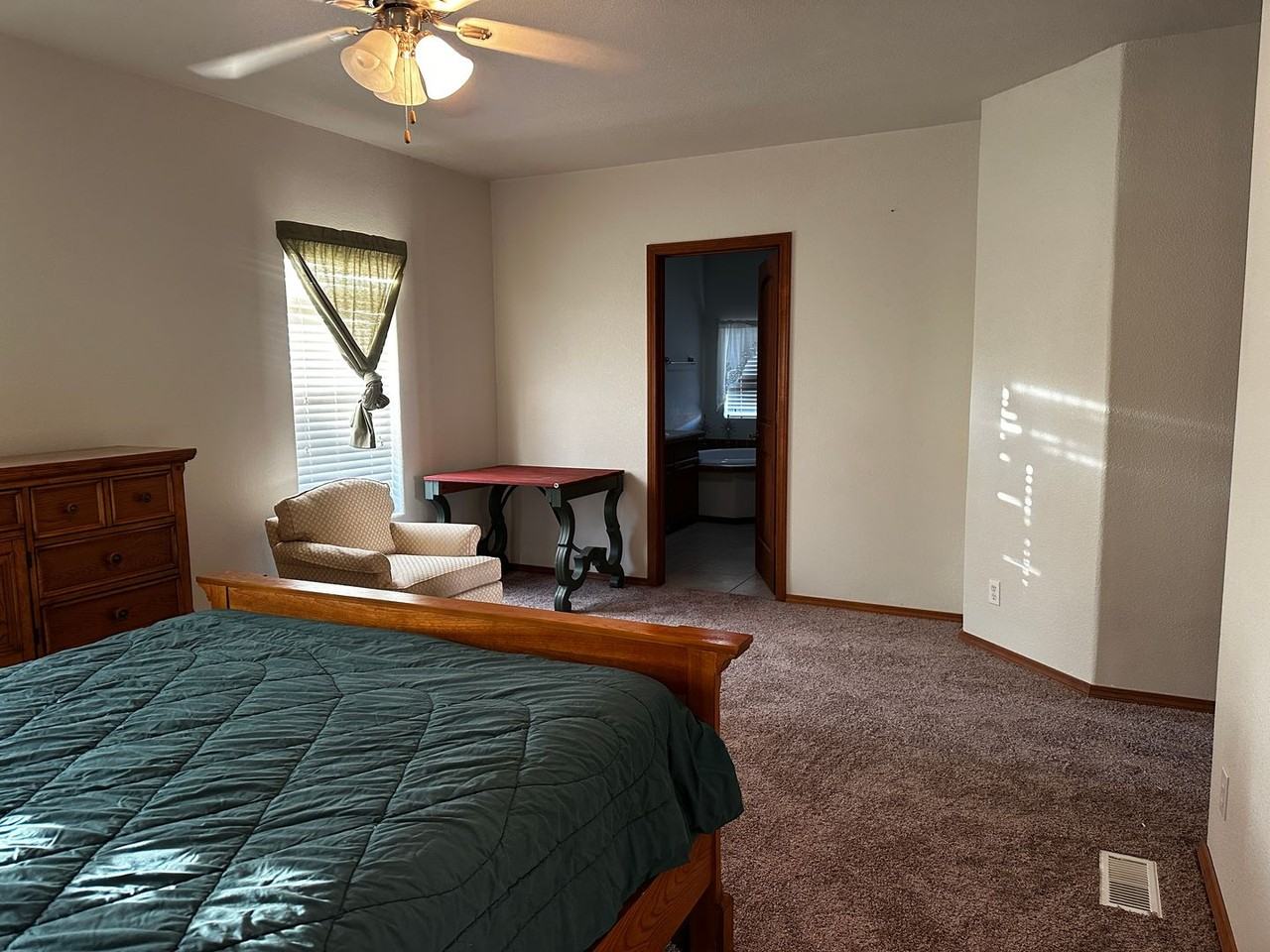 10387 S Winter Ave - Photo 3 of 19