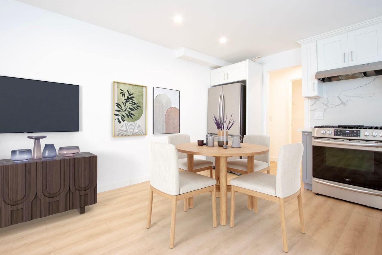 2438 7th St - Photo 3 of 5