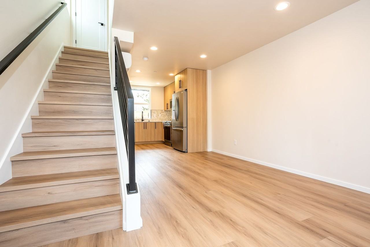 1561 Nw 63rd St - Photo 3 of 41
