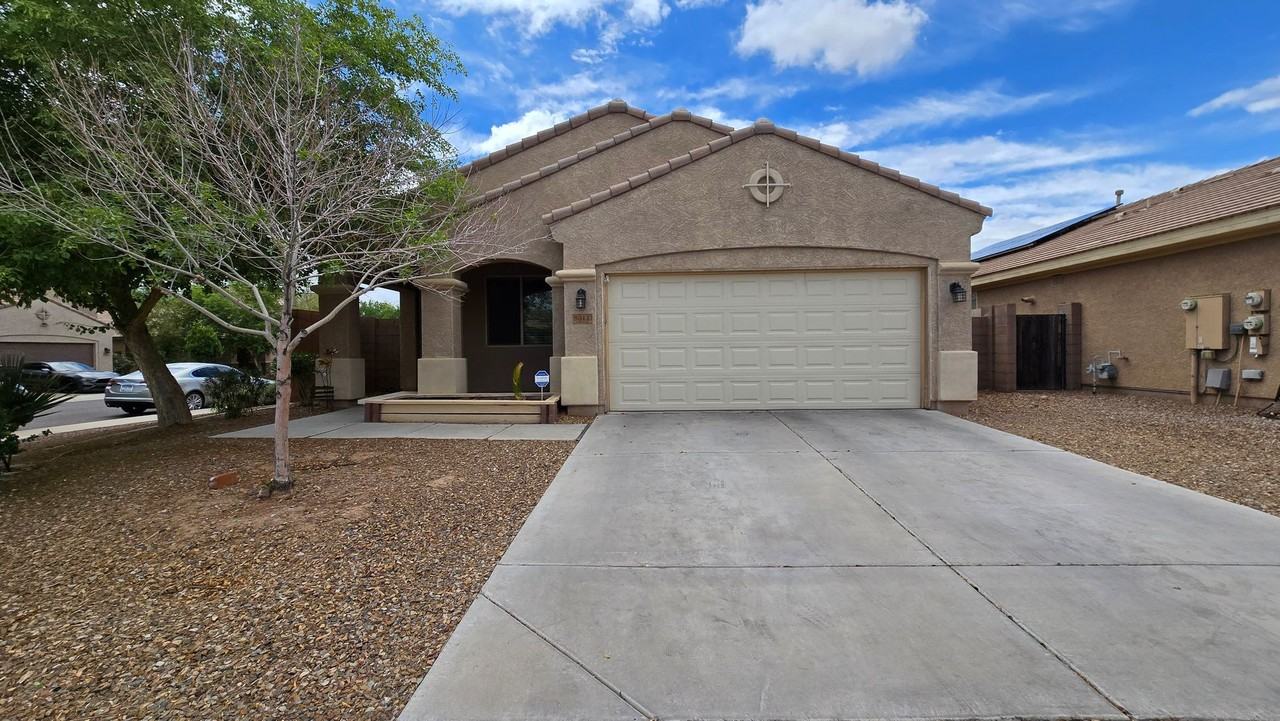 8012 S 70th Dr