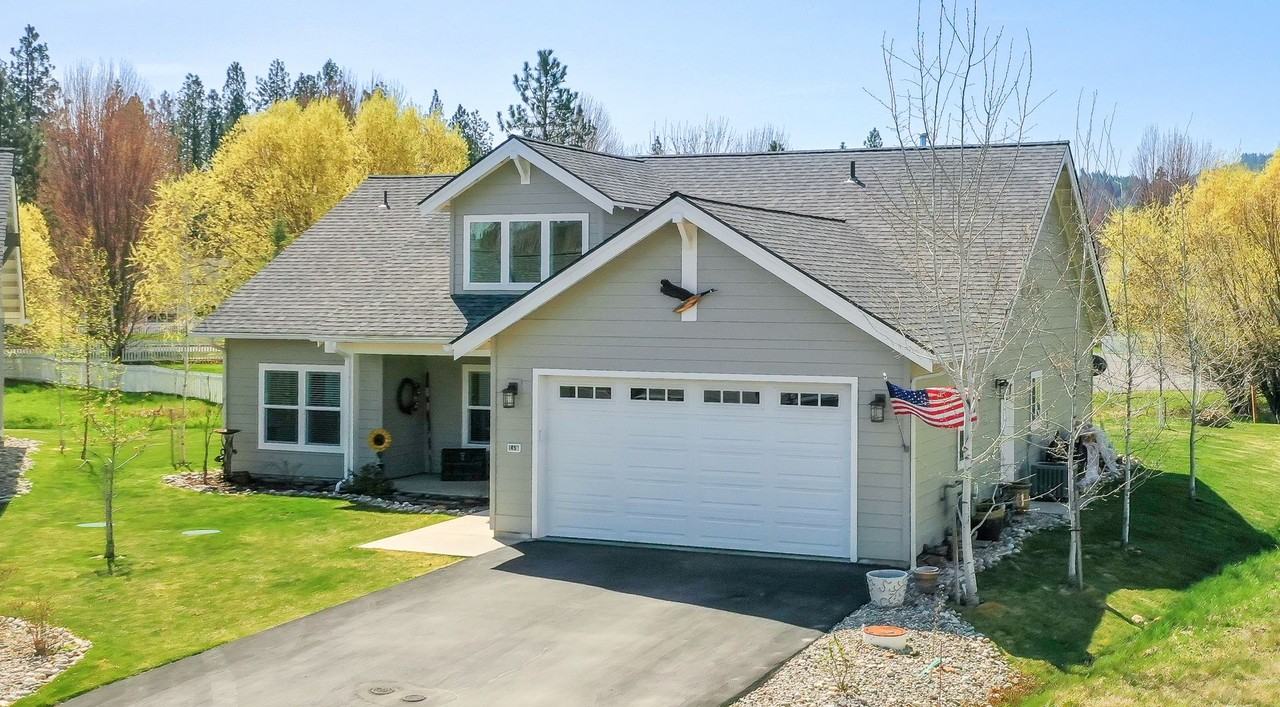 45 Peggys Ct - Photo 3 of 50