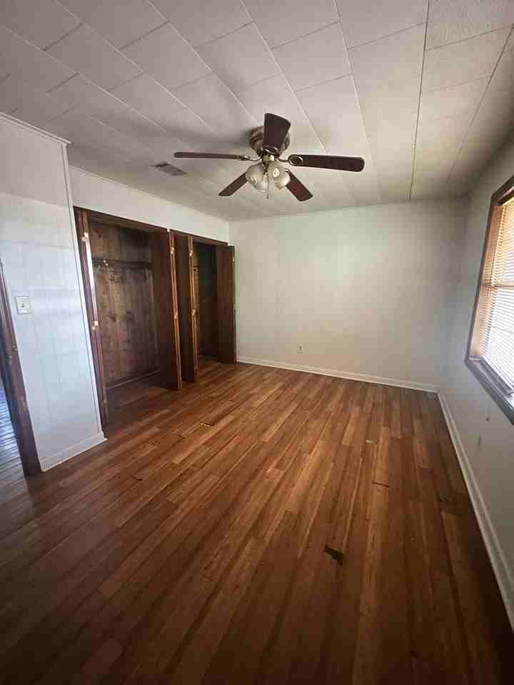 310 Hospital Dr - Photo 4 of 12