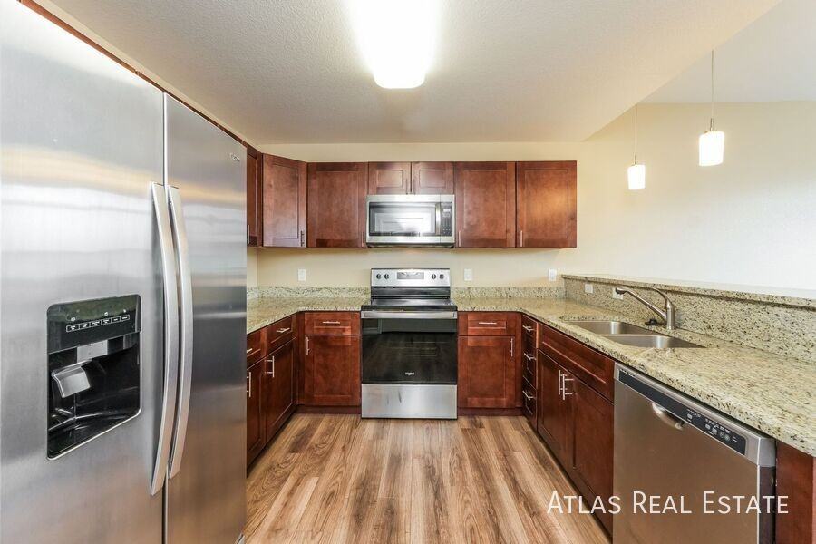 747 Brambleberry Hts - Photo 5 of 37