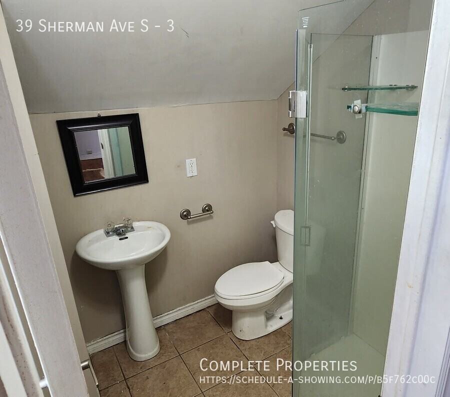 39 Sherman Ave S #3 - Photo 2 of 4